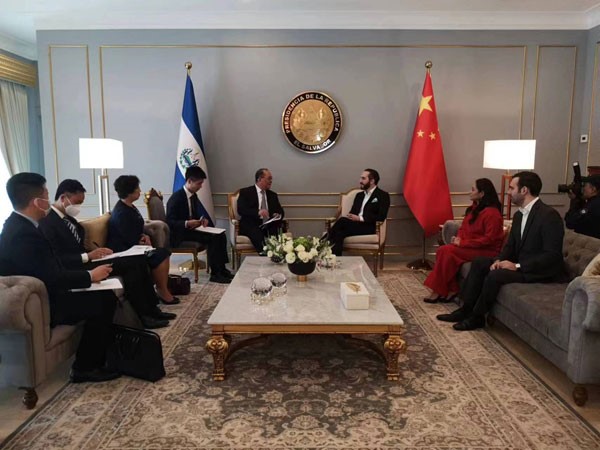 萨尔瓦多总统-2.jpg